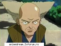 pet shop! bunicule! strig iar din capatul holului vine omulet batran expresie suparat.